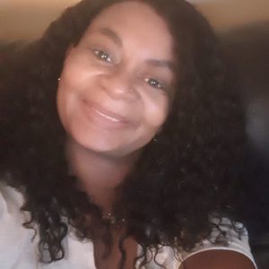 Meet your Posher, Yvonne